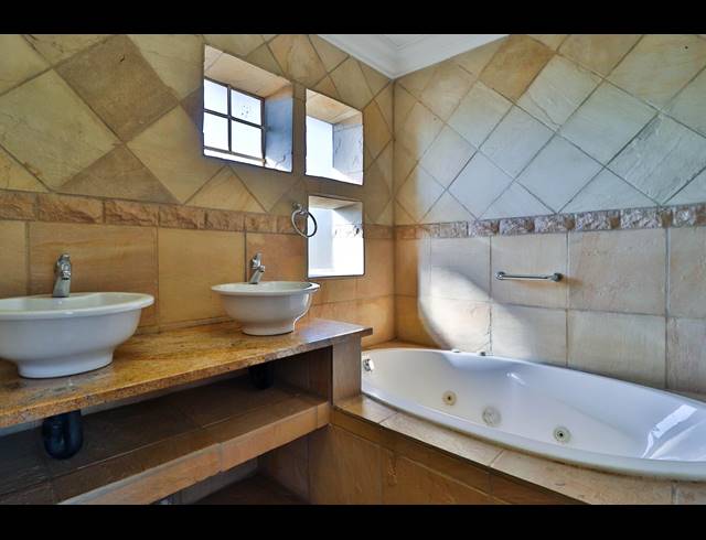 4 BEDROOM HOUSE SOLD IN PRETORIUSPARK